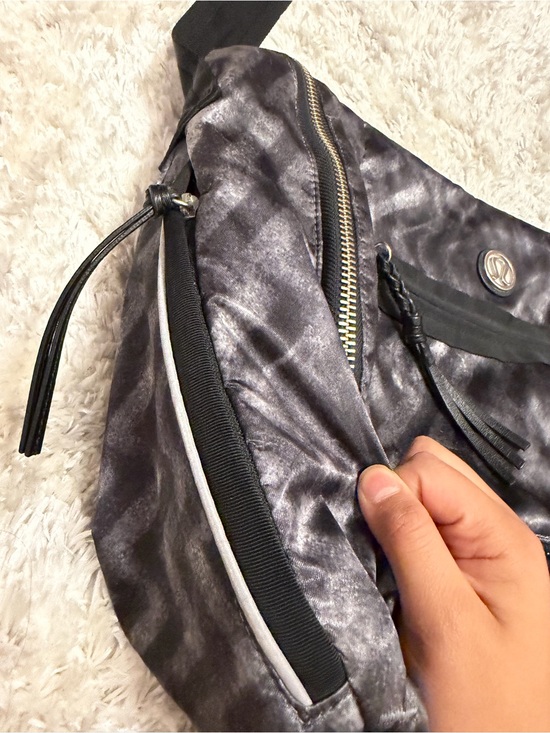lululemon yoga bag Small Reusable Tote Gym (This is Yoga, Black) Did I influence you??? Seriously